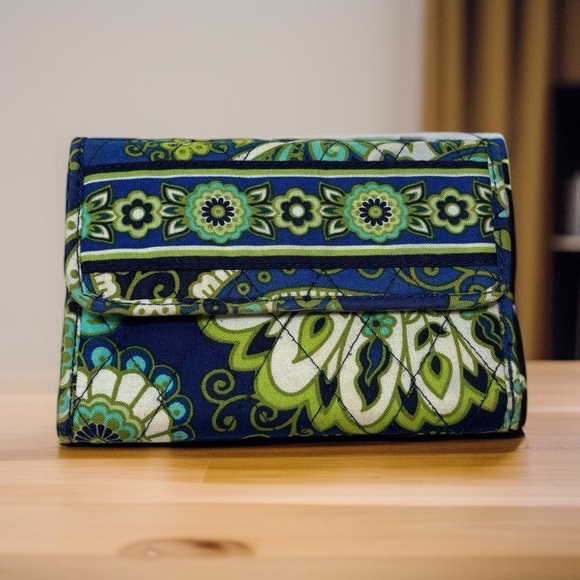 Vera Bradley Rhythm & Blues Tri-Fold Wallet – Cobalt Blue Green Floral - Picture 1 of 4